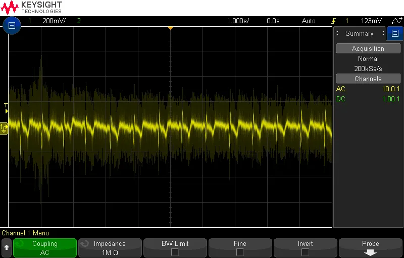 Oscilloscope capture of the filtered output with the heartbeat repeating across the screen